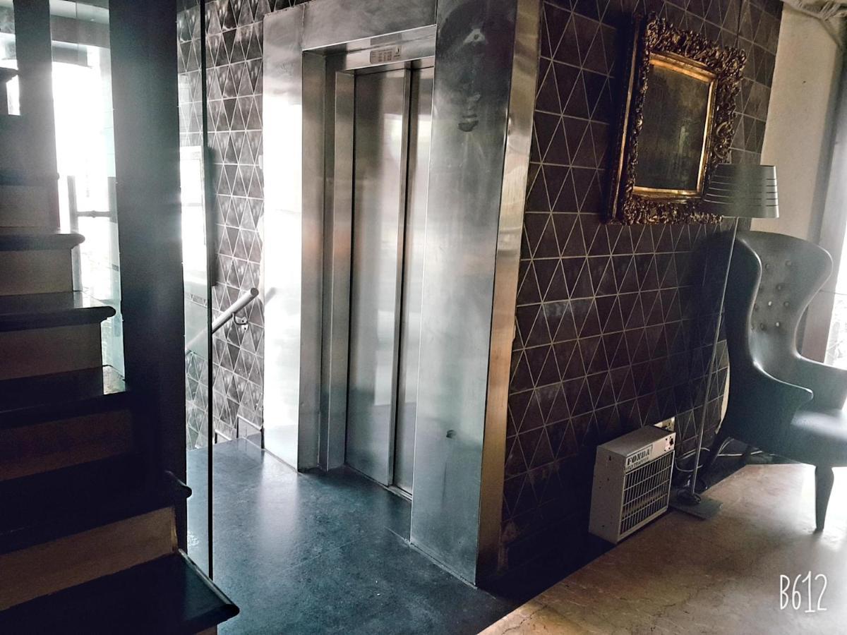 Hotel Royal Castle Grand New Delhi Eksteriør billede
